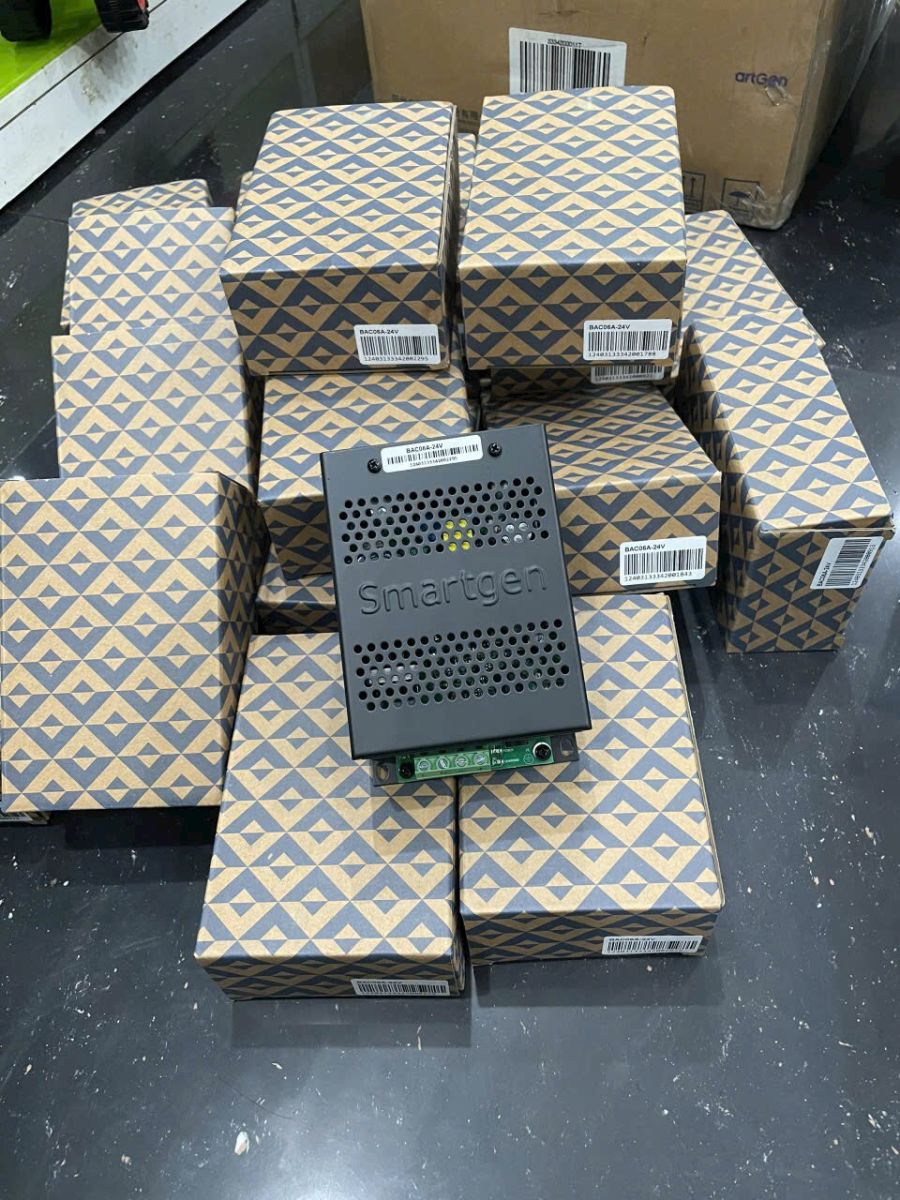 Bộ sạc SmartGen 12V/24V cho máy phát điện